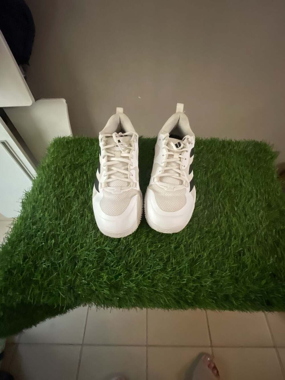 Adidas Bounce White and Black Athletic Sneakers Size 8